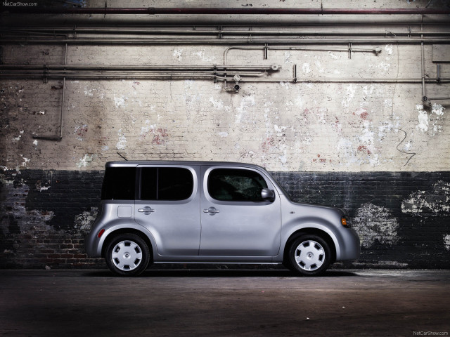 Nissan Cube фото