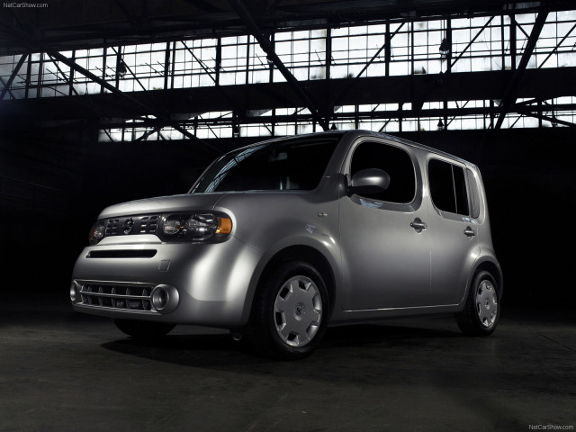 Nissan Cube фото