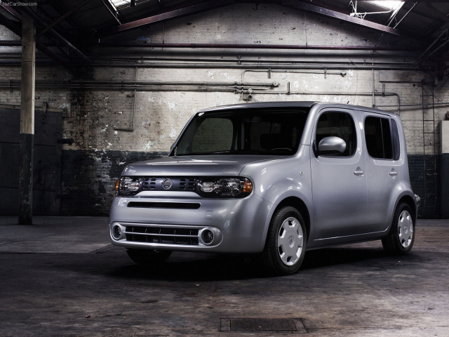 Nissan Cube фото