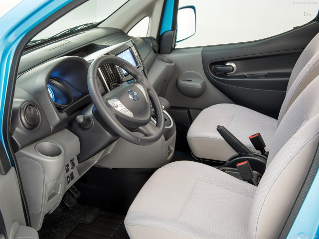 Nissan e-NV200 фото