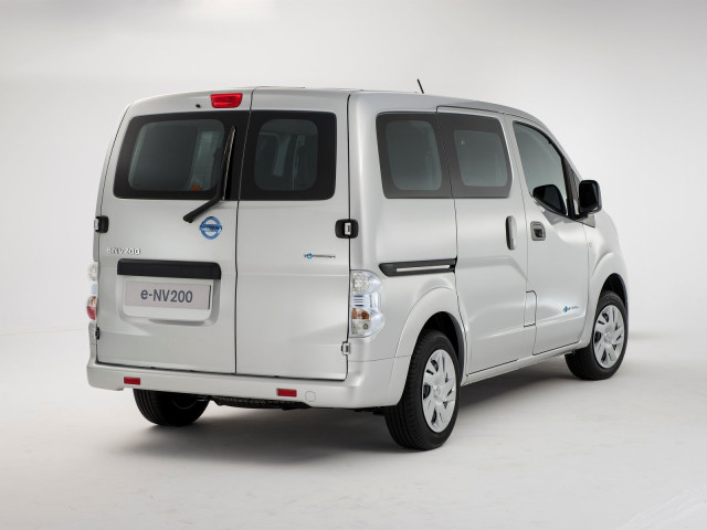 Nissan e-NV200 фото