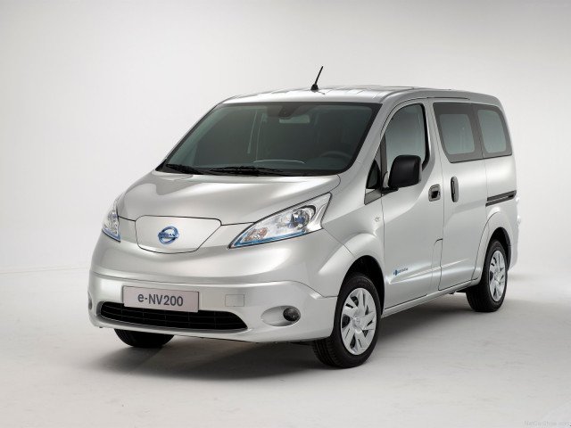 Nissan e-NV200 фото