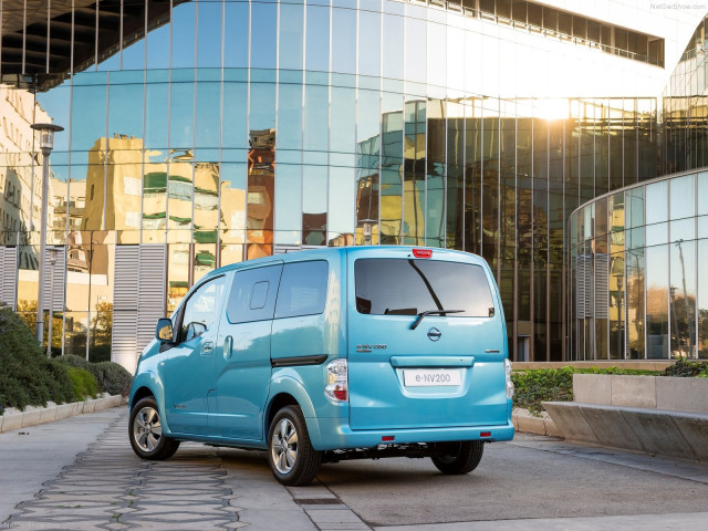 Nissan e-NV200 фото