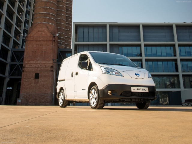 Nissan e-NV200 фото