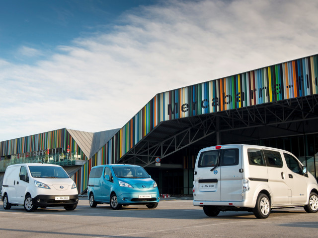 Nissan e-NV200 фото