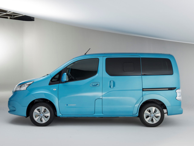 Nissan e-NV200 фото