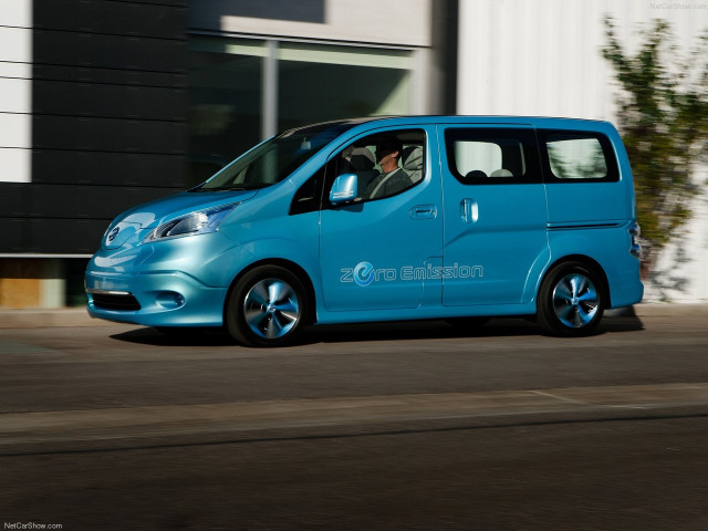 Nissan e-NV200 фото