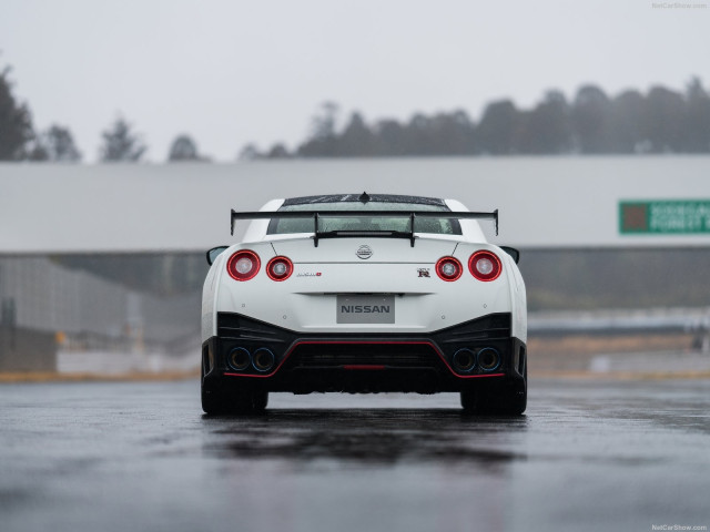 Nissan GT-R Nismo фото