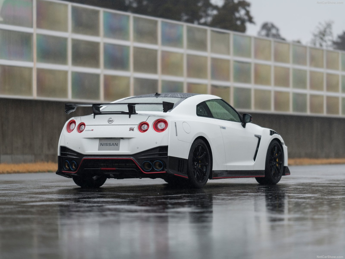 Nissan GT-R Nismo фото 201569