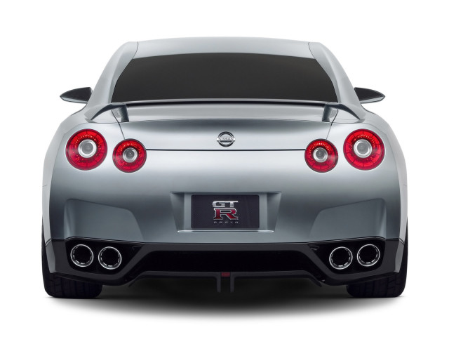 Nissan GT-R Proto фото