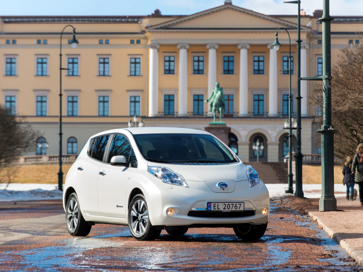 Nissan Leaf фото 103948