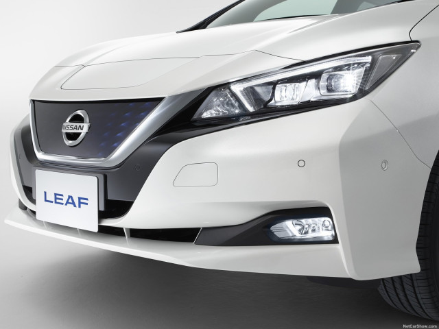 Nissan Leaf фото