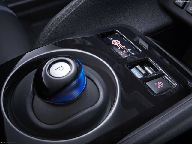 Nissan Leaf фото