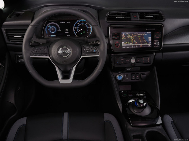 Nissan Leaf фото