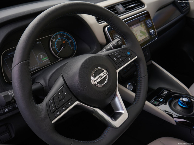 Nissan Leaf фото