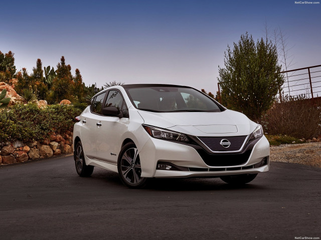 Nissan Leaf фото