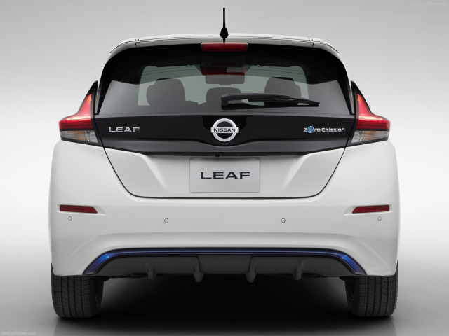Nissan Leaf фото