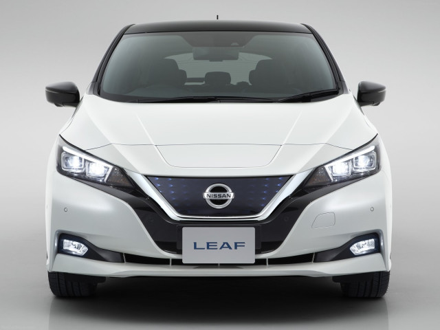 Nissan Leaf фото