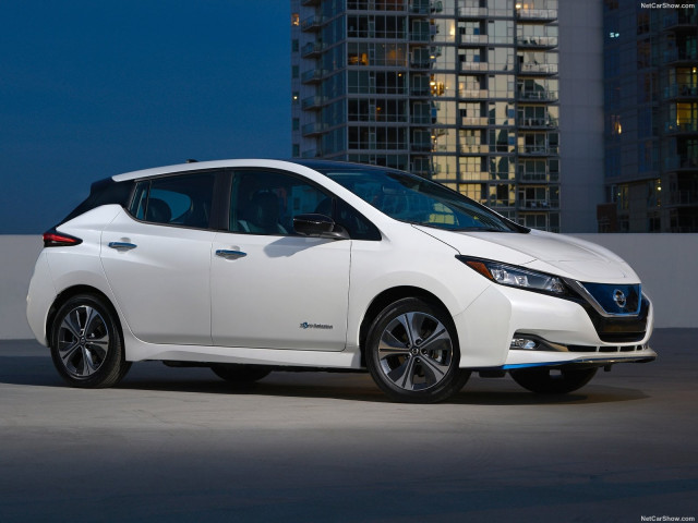Nissan Leaf фото