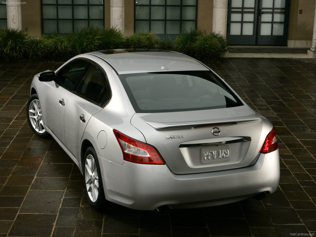 Nissan Maxima фото