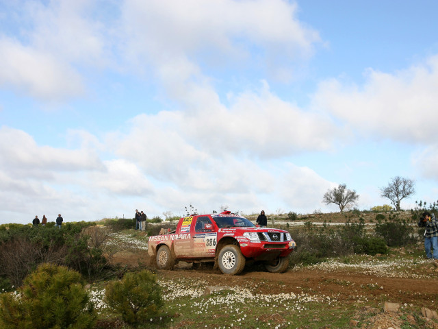 Nissan Navara Rally фото
