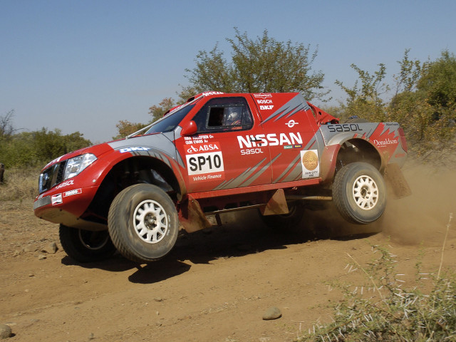 Nissan Navara Rally фото