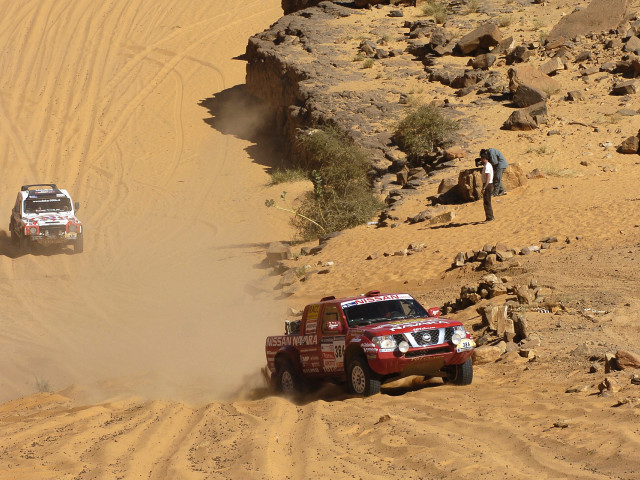 Nissan Navara Rally фото