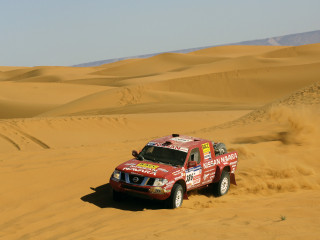 Nissan Navara Rally фото