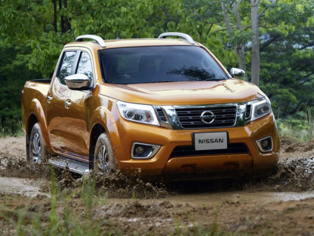 Nissan Navara фото