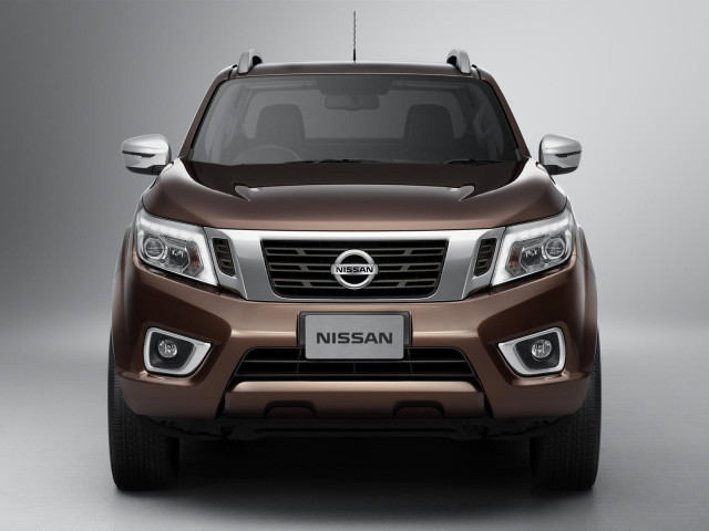 Nissan Navara фото