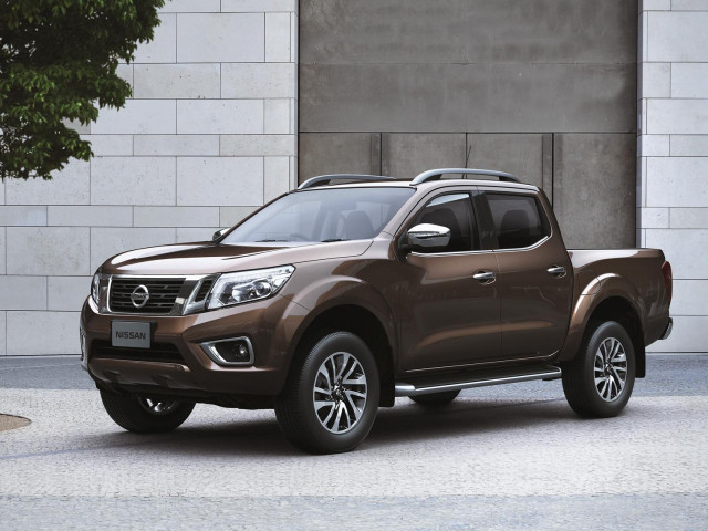 Nissan Navara фото