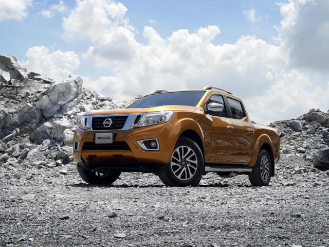 Nissan Navara фото