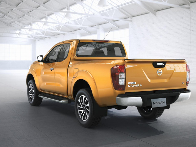 Nissan Navara фото