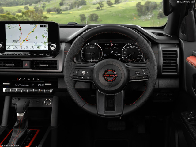 Nissan Navara фото