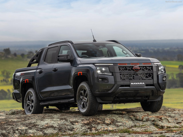 Nissan Navara фото