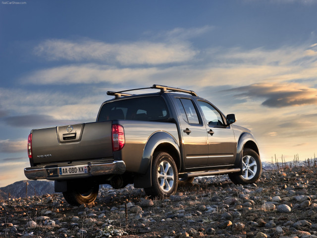 Nissan Navara фото