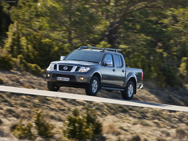 Nissan Navara фото