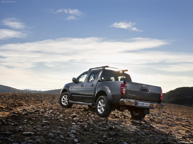 Nissan Navara фото