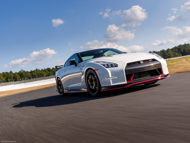 Nissan Nismo GT-R  фото