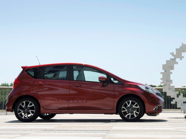 Nissan Note фото