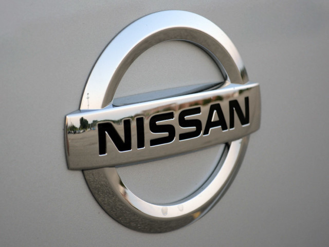 Nissan NV200 фото