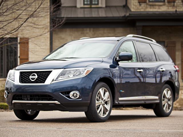 Nissan Pathfinder фото