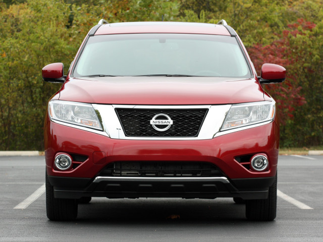 Nissan Pathfinder фото