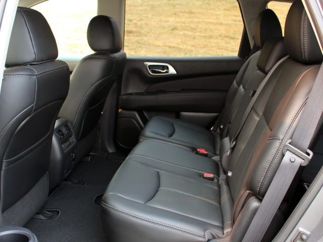 Nissan Pathfinder фото