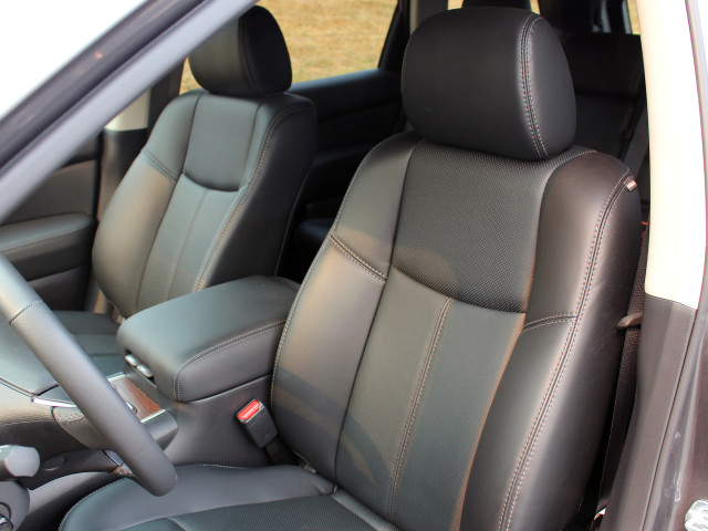 Nissan Pathfinder фото