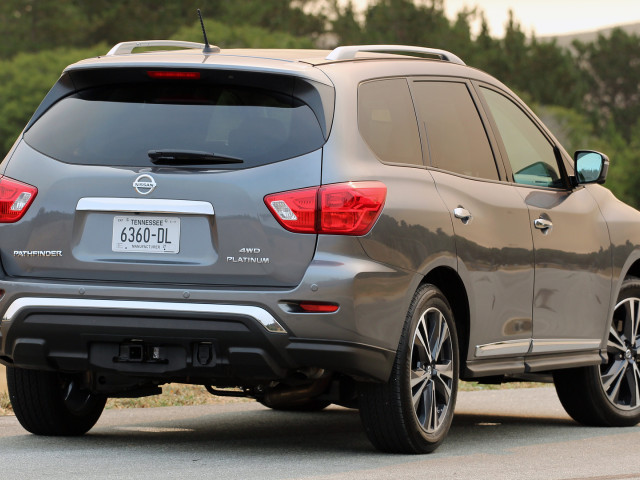 Nissan Pathfinder фото