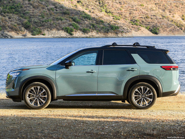 Nissan Pathfinder фото
