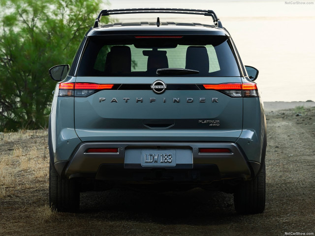 Nissan Pathfinder фото