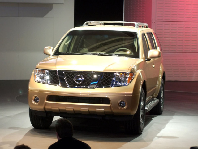 Nissan Pathfinder фото