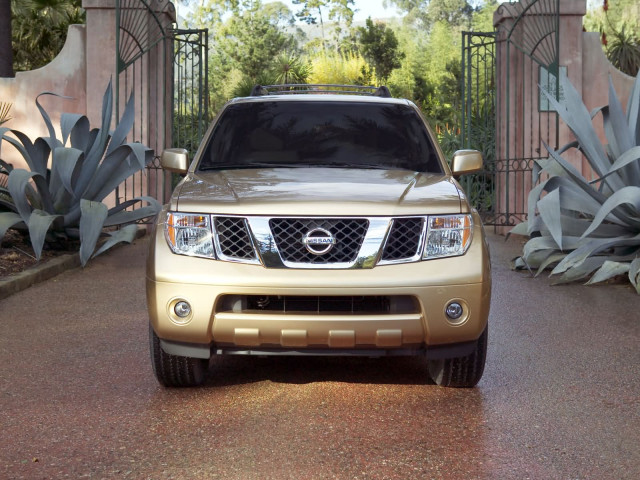 Nissan Pathfinder фото